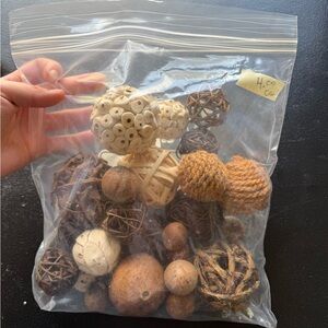 Decorative Natural Wood Balls Set